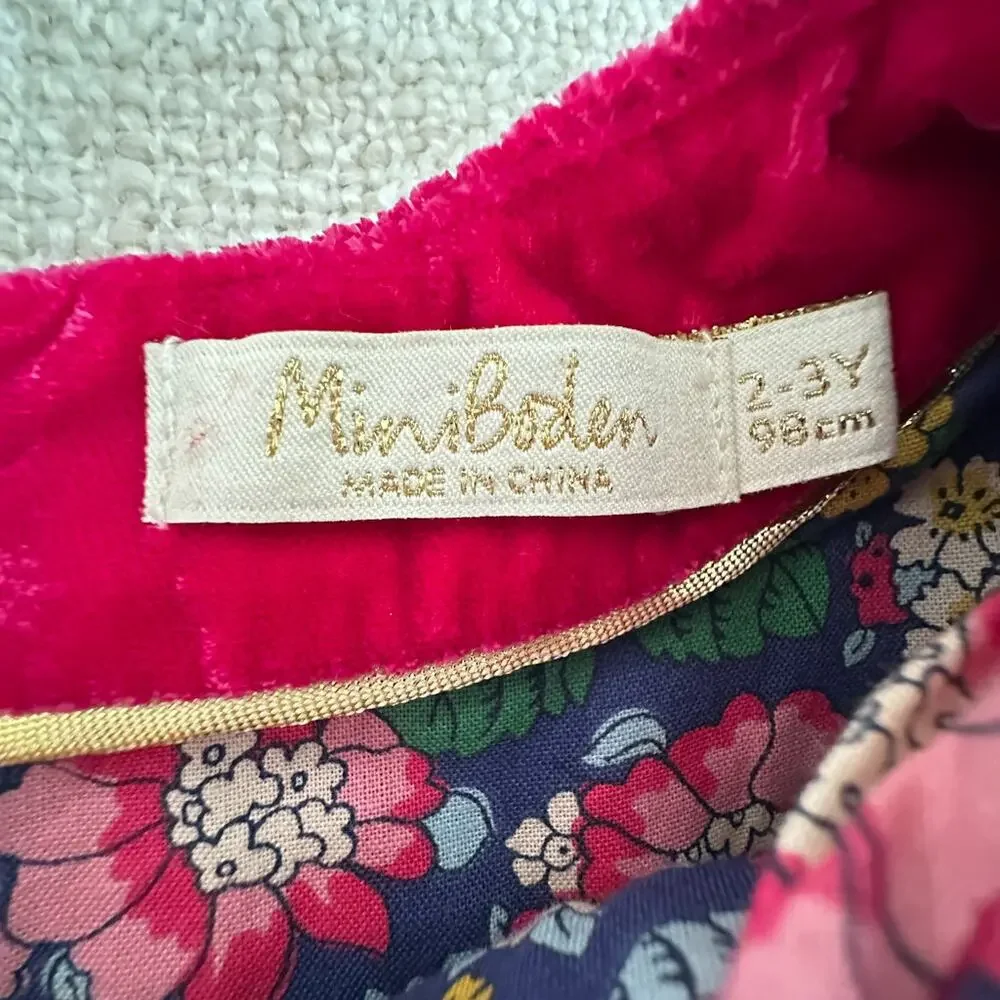 Mini Boden Fuchsia Velvet Star Embroidered Party Dress VGUC 2/3